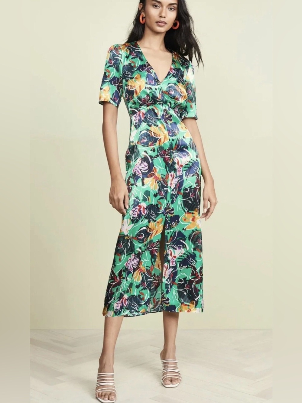 SALONI Eden Floral Dress Green 100% Silk Size 4. Flaw in pic . MSRP $695